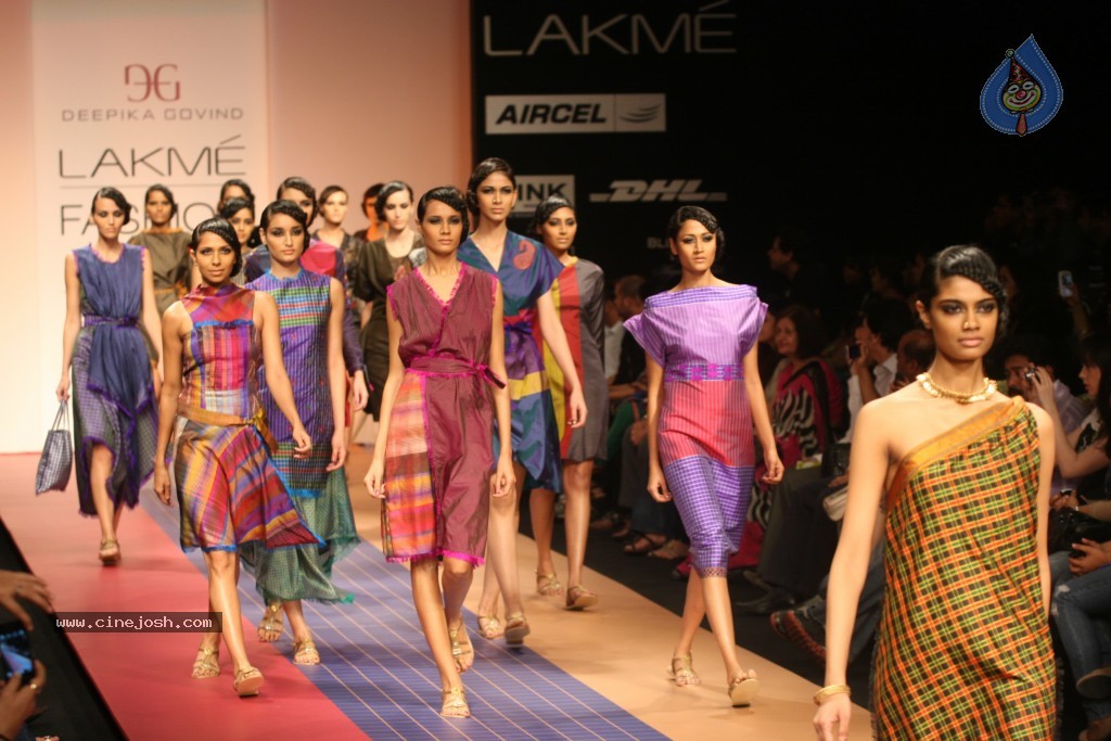 Lakme Fashion Week Day 3 All Shows Photo 52 of 149