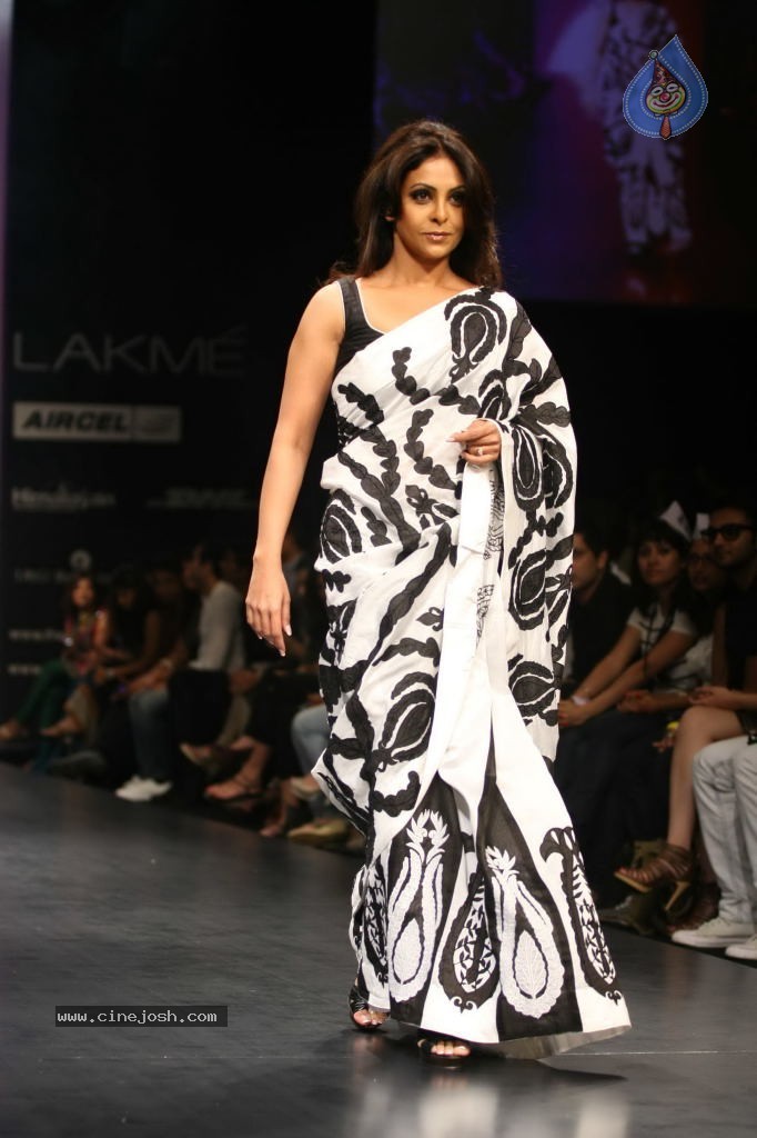 Lakme Fashion Week Day 3 All Shows - 11 / 85 photos