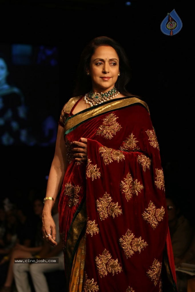 Lakme Fashion Week Day 3 All Shows - 21 / 85 photos