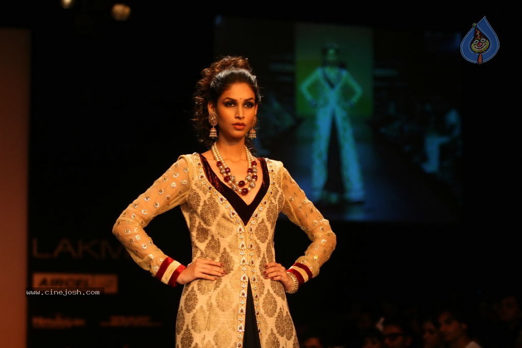 Lakme Fashion Week Day 3 All Shows - 22 / 85 photos