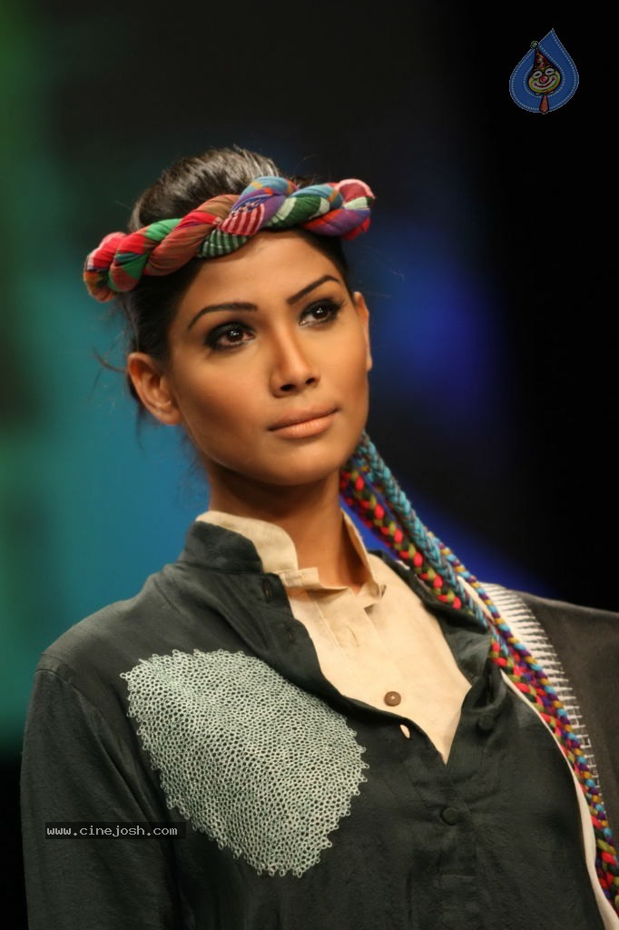 Lakme Fashion Week Day 3 All Shows - 23 / 85 photos