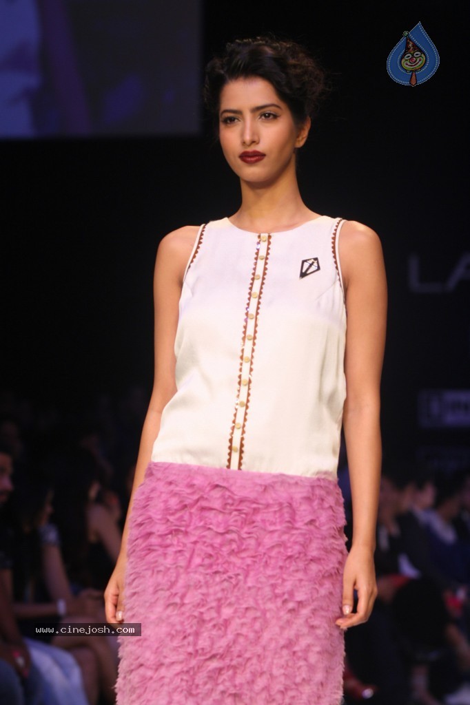 Lakme Fashion Week Grand Finale All Shows - 102 / 146 photos