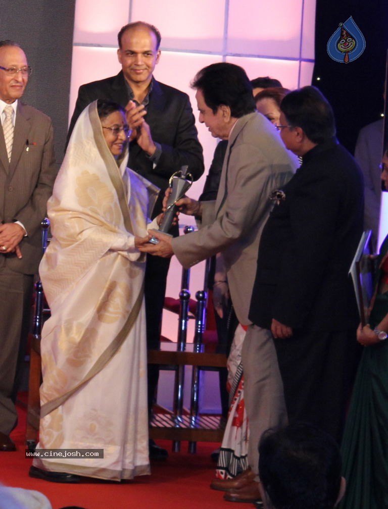 Lokmat Awards 2011 - 20 / 47 photos