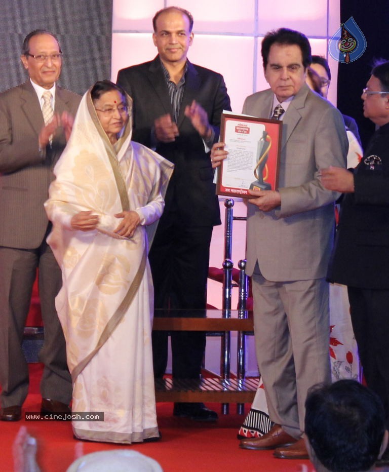 Lokmat Awards 2011 - 32 / 47 photos