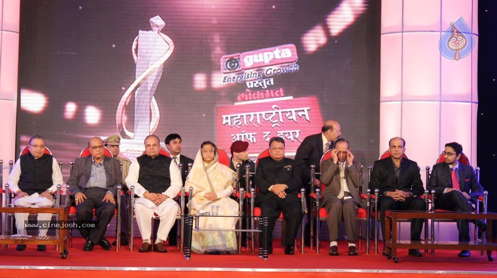 Lokmat Awards 2011 - 38 / 47 photos