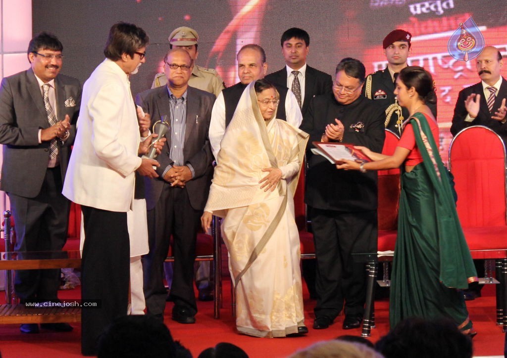 Lokmat Awards 2011 - 46 / 47 photos