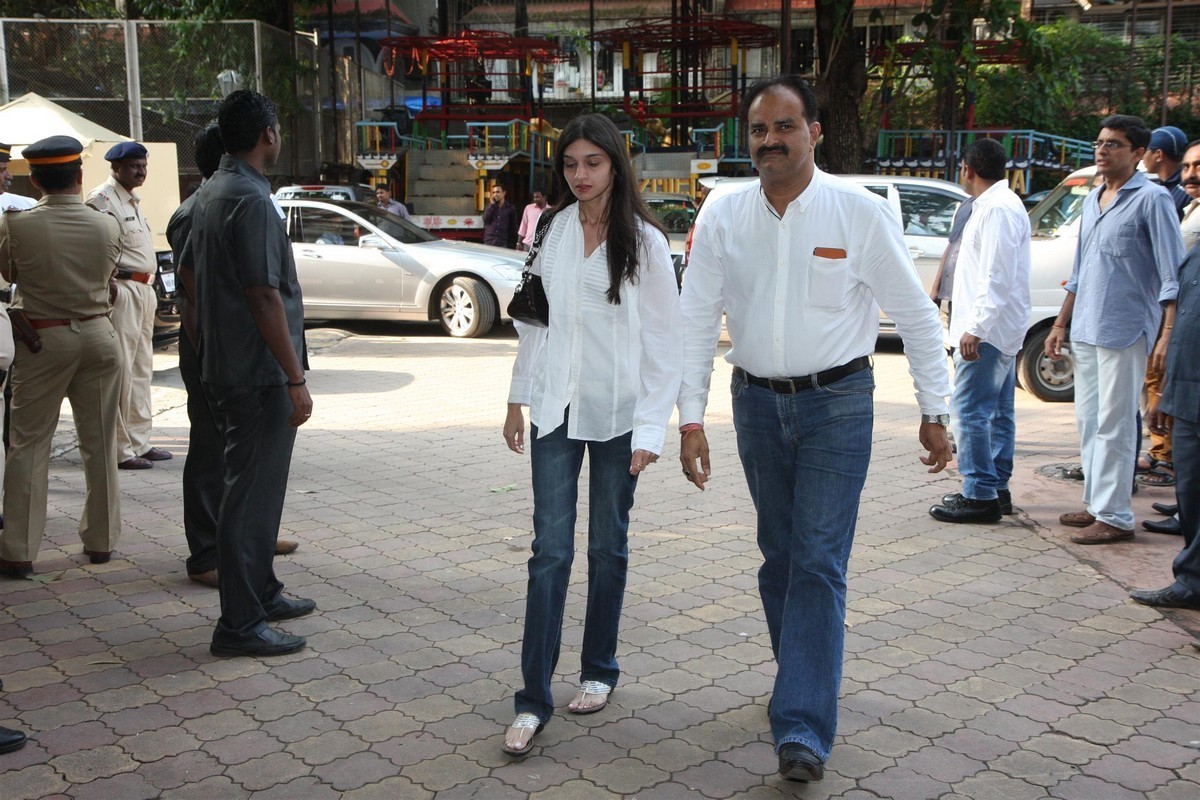 Madhuri Dixit Father Prayer Meet - 43 / 63 photos