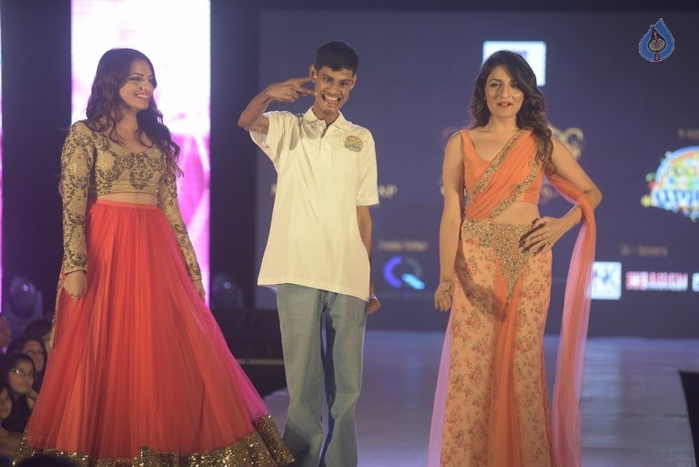 Manali Jagtap's Star Walk Fashion Show - 1 / 57 photos