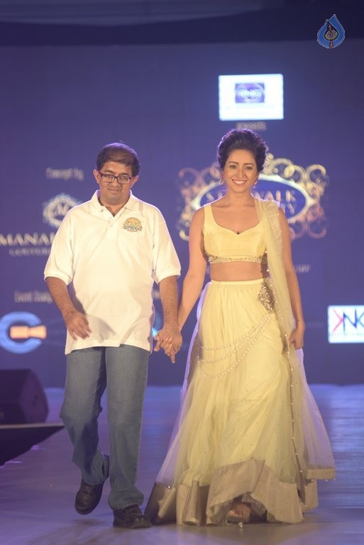 Manali Jagtap's Star Walk Fashion Show - 35 / 57 photos