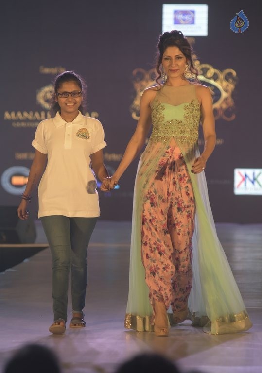 Manali Jagtap's Star Walk Fashion Show - 36 / 57 photos