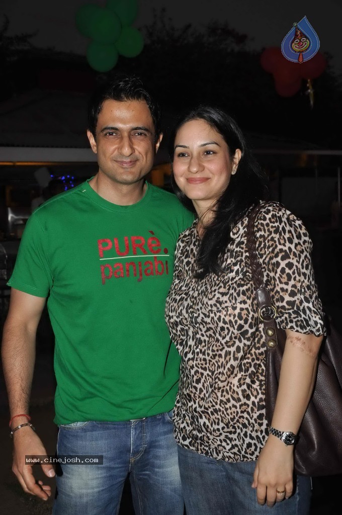 Manoj Bajpai Children Bday Bash - 24 / 57 photos