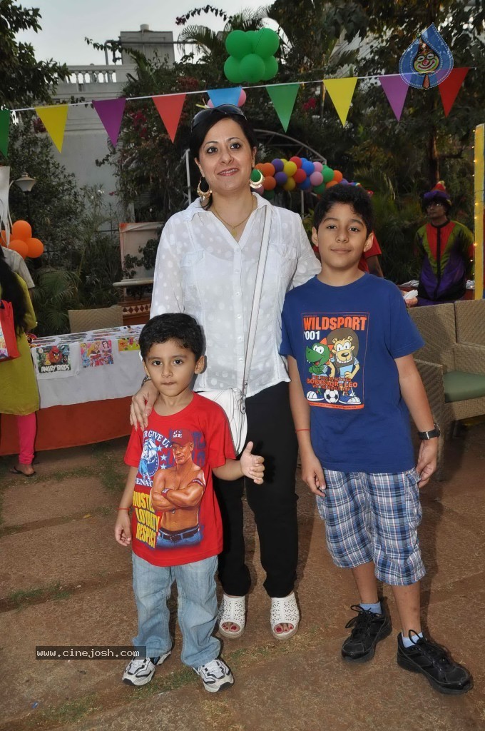 Manoj Bajpai Children Bday Bash - 36 / 57 photos