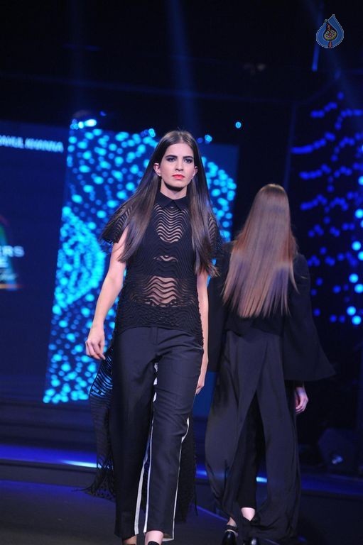 Models Walk the Ramp at BPFT 2015 - 2 / 61 photos