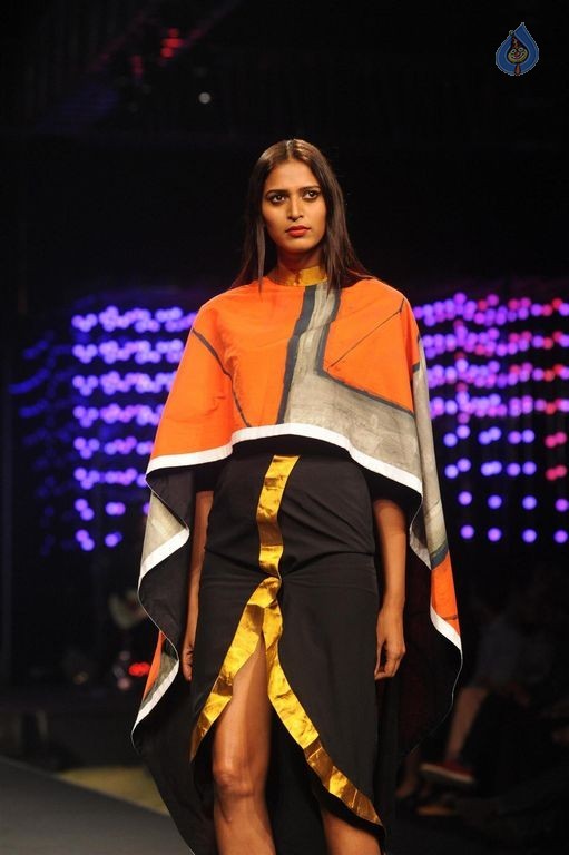 Models Walk the Ramp at BPFT 2015 - 6 / 61 photos