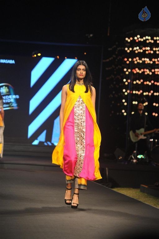 Models Walk the Ramp at BPFT 2015 - 15 / 61 photos