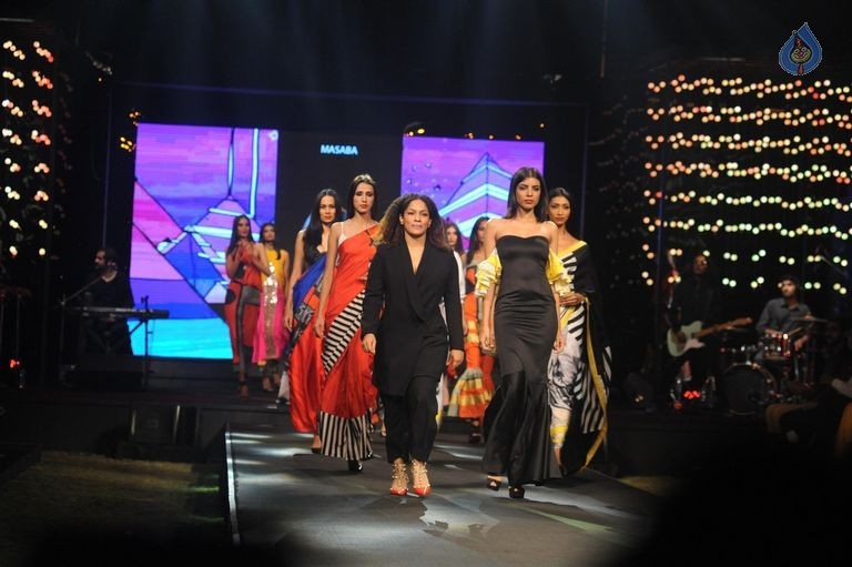 Models Walk the Ramp at BPFT 2015 - 24 / 61 photos