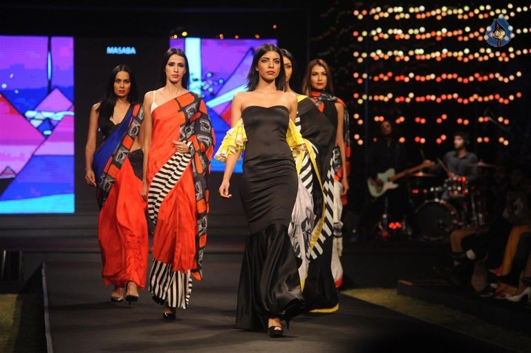 Models Walk the Ramp at BPFT 2015 - 28 / 61 photos