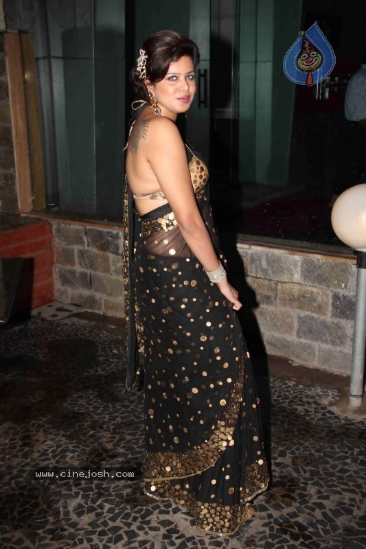 Bollywood: Nandini Jumani Birthday Bash - 14 / 59 photos