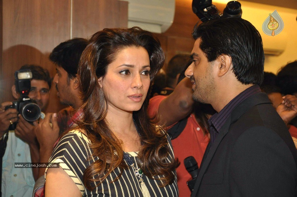 Celebs at Neelam Kothari Jewellery Showroom Launch - 20 / 57 photos