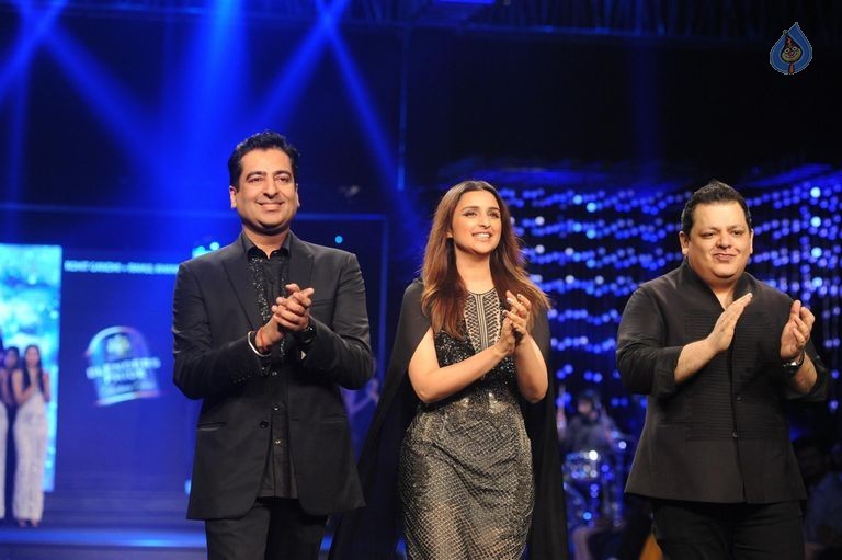 Parineeti Chopra Showstopper at BPFT 2015 - 12 / 28 photos