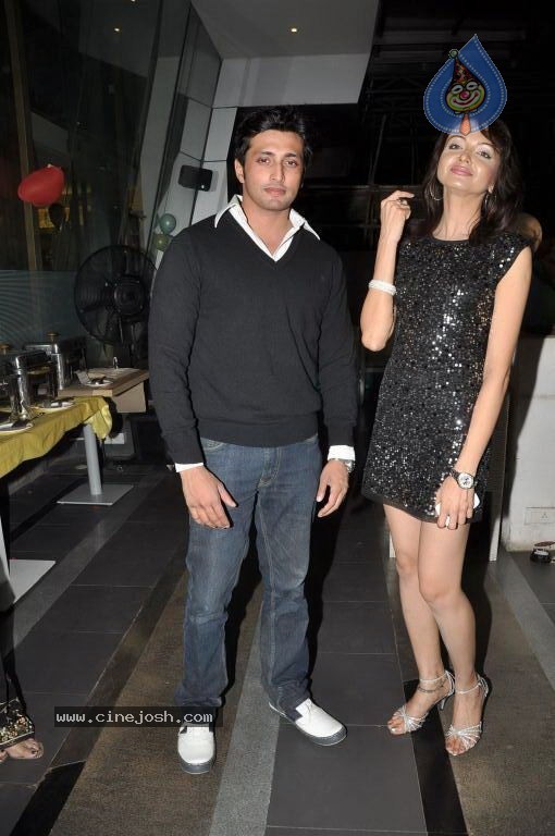 Parul Chaudhary Bday Party - 38 / 44 photos