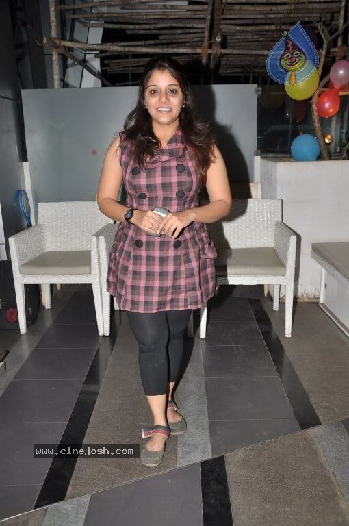 Parul Chaudhary Bday Party - 43 / 44 photos