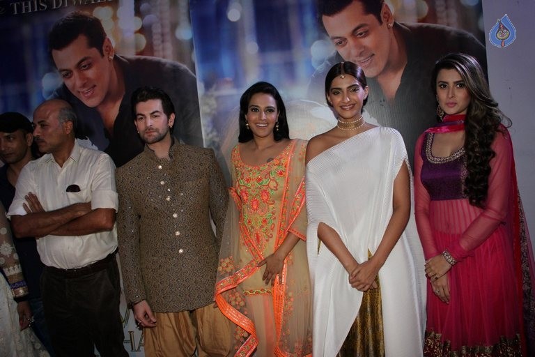 Prem Ratan Dhan Payo Team Get Together - 6 / 42 photos