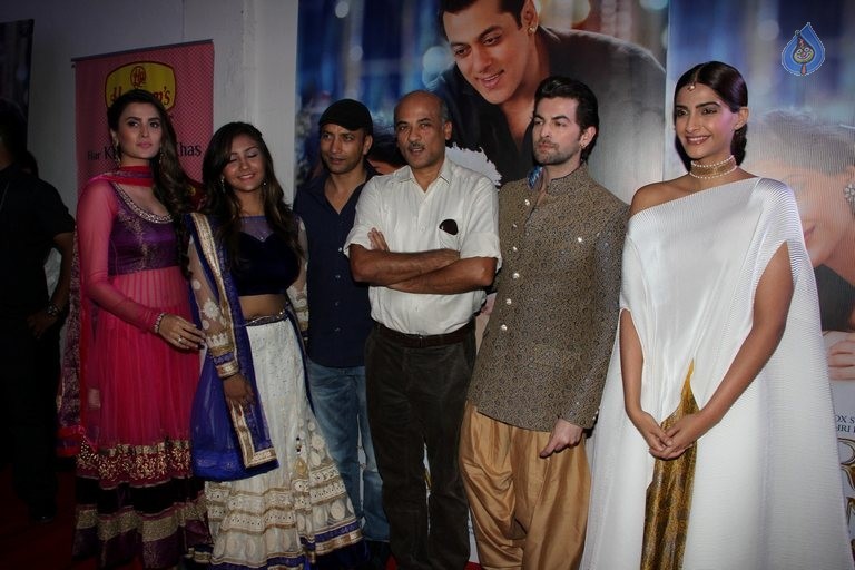 Prem Ratan Dhan Payo Team Get Together - 12 / 42 photos