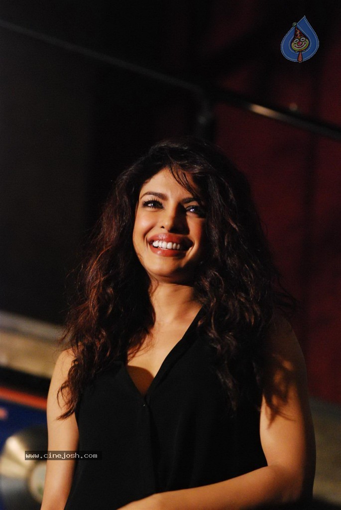 Priyanka Chopra at Exotic Song Launch - 25 / 43 photos