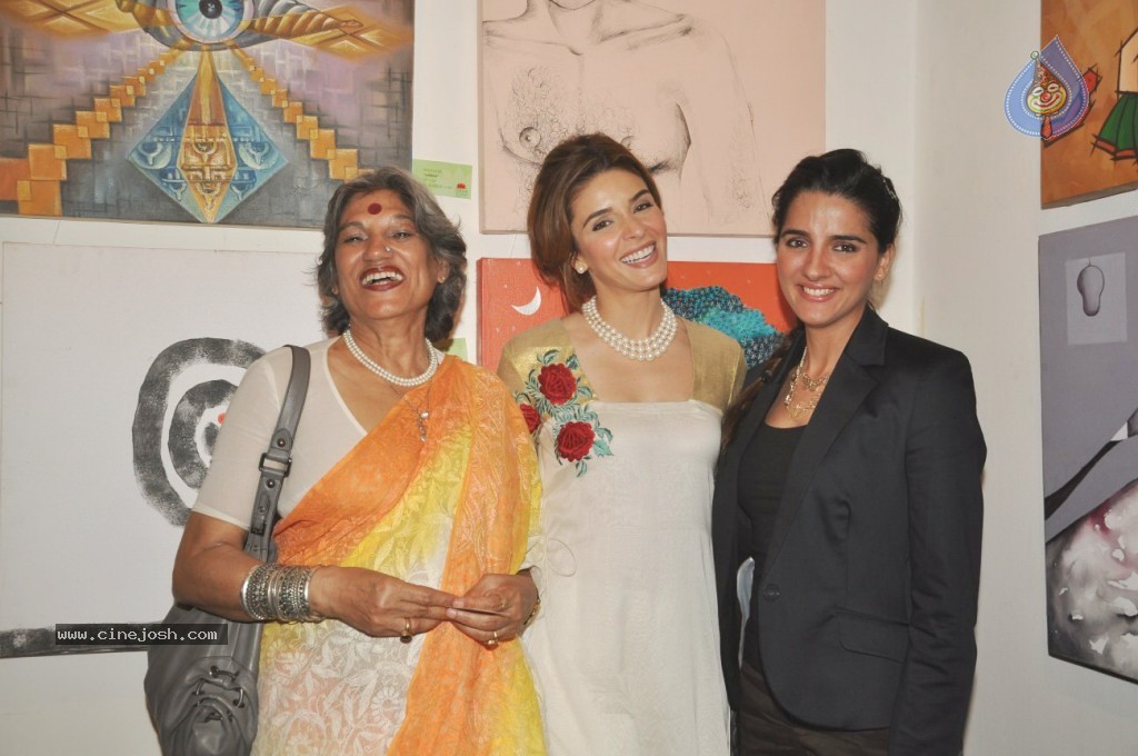 Punam Salecha Lotus Art Exhibition - 18 / 31 photos