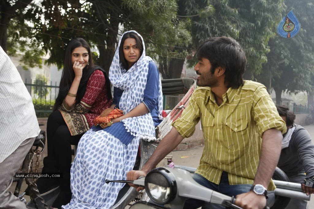 Raanjhanaa Movie Stills - 13 / 30 photos