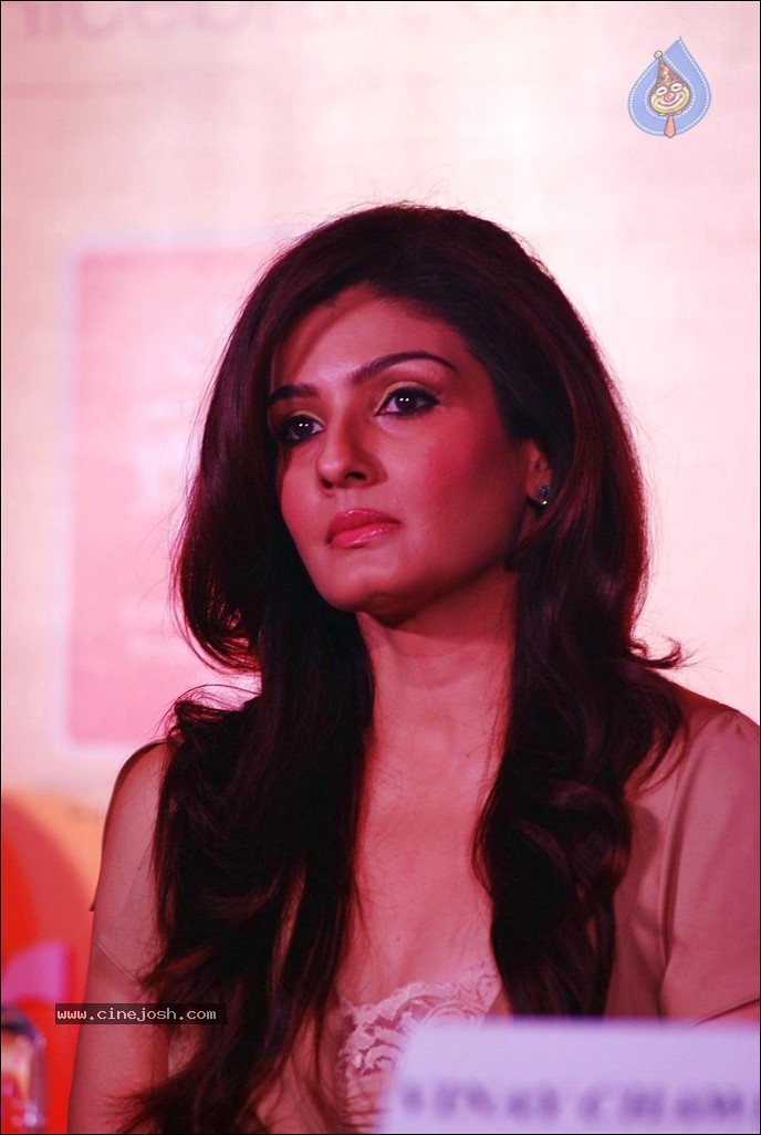 Raveena Tandon as Riso Ricebran Oil Ambassador - 34 / 47 photos