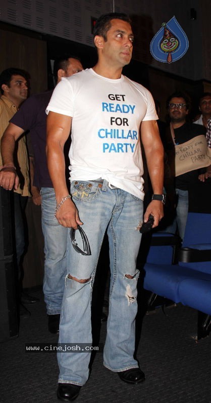 Bollywood: Salman Khan at Chillar Party Movie Press Meet - 10 / 30 photos