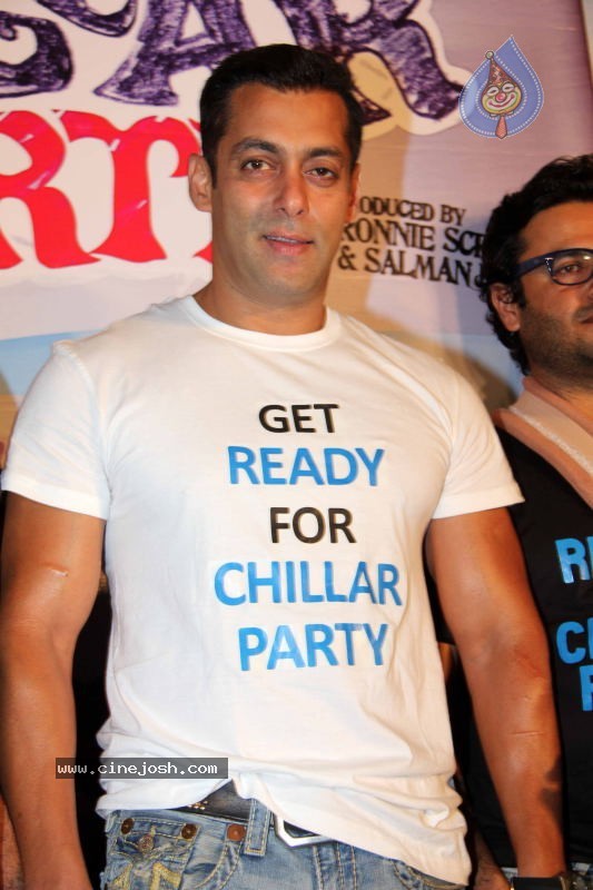 Bollywood: Salman Khan at Chillar Party Movie Press Meet - 12 / 30 photos