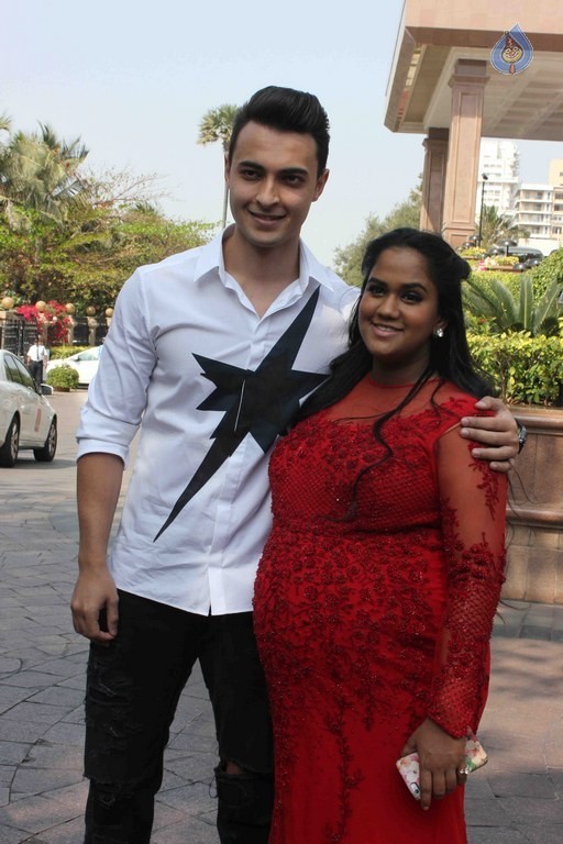 Salman Sister Arpita Khan's Baby Shower Ceremony - 10 / 55 photos