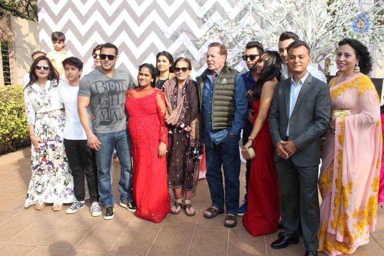 Salman Sister Arpita Khan's Baby Shower Ceremony - 22 / 55 photos