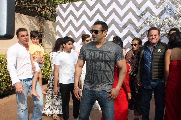 Salman Sister Arpita Khan's Baby Shower Ceremony - 23 / 55 photos