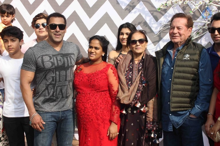 Salman Sister Arpita Khan's Baby Shower Ceremony - 38 / 55 photos