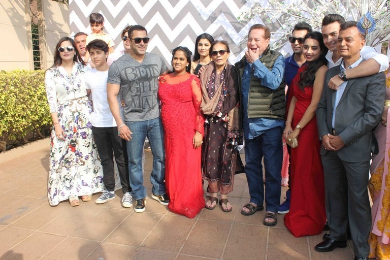 Salman Sister Arpita Khan's Baby Shower Ceremony - 42 / 55 photos