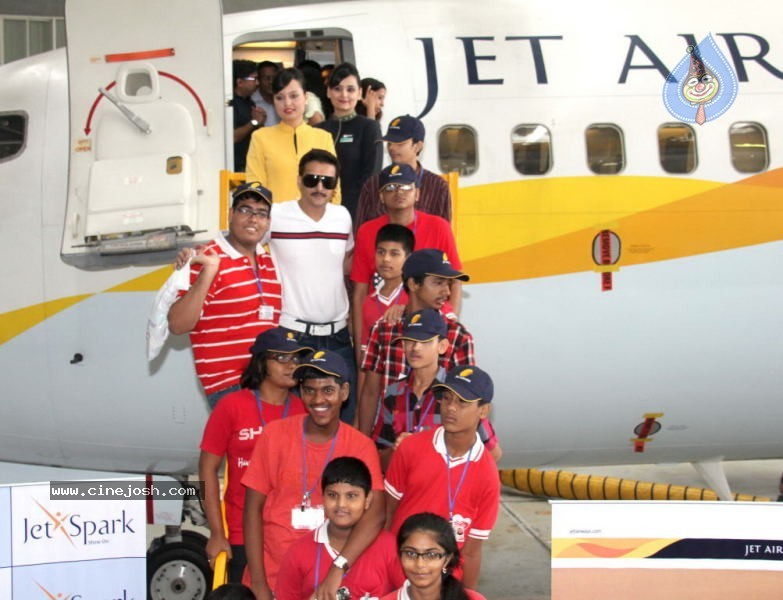 Sameera Reddy at Jet Airways Educational Trip Event - 16 / 22 photos