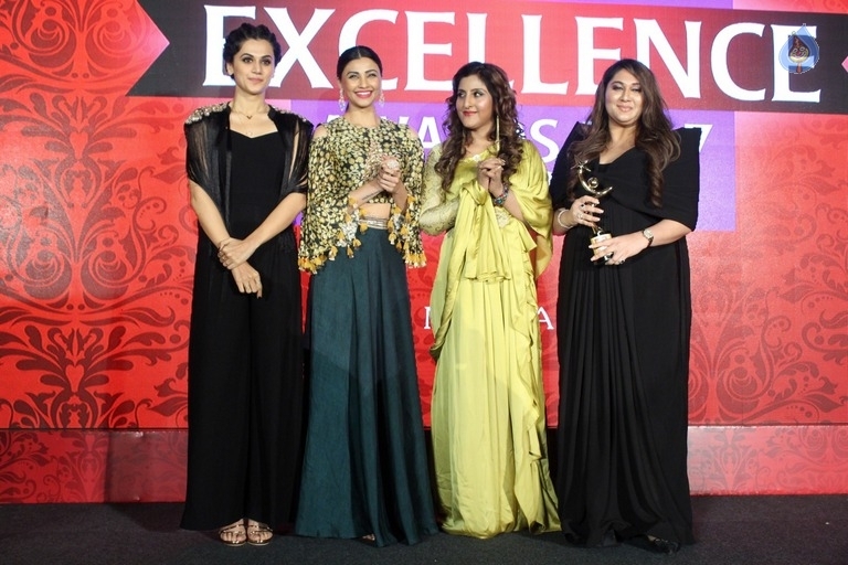 SAVVY Excellence Awards - 27 / 32 photos