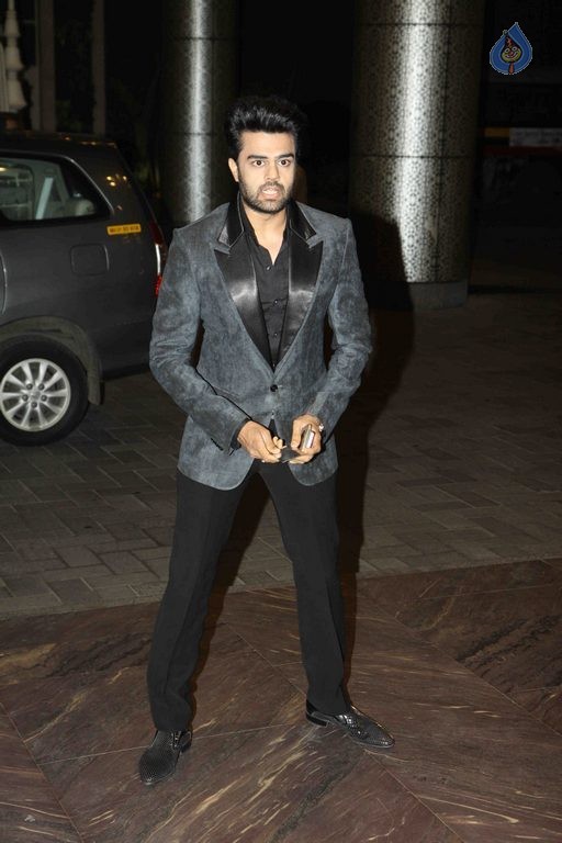 Shahid Kapoor and Mira Rajput Wedding Reception 2 - 31 / 56 photos