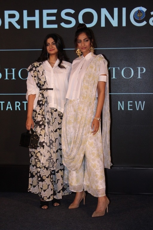 Sonam Kapoor and Rhea Kapoor at Rheson Event - 16 / 28 photos