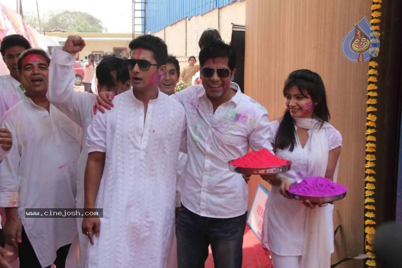 Sony TV Holi Celebrations - 26 / 54 photos