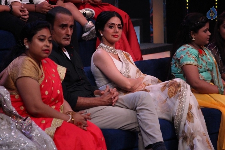 Sridevi Promotes Mom at Sa Re Ga Ma Pa Sets - 4 / 21 photos