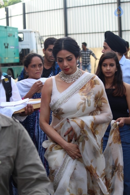 Sridevi Promotes Mom at Sa Re Ga Ma Pa Sets - 10 / 21 photos