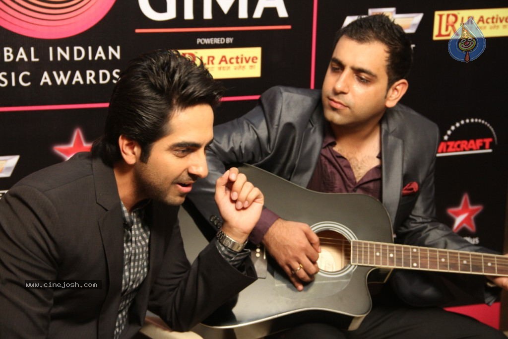 Stars at 3rd GIMA Awards - 15 / 21 photos