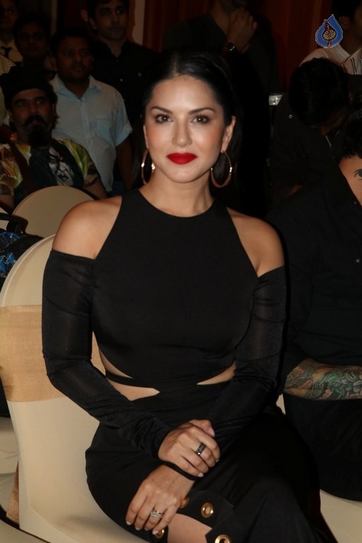 Sunny Leone Launches Manforce Calendar - 34 / 41 photos