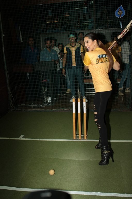 Sunny Leone Unveils BCL Team Chennai Swagger - 27 / 50 photos