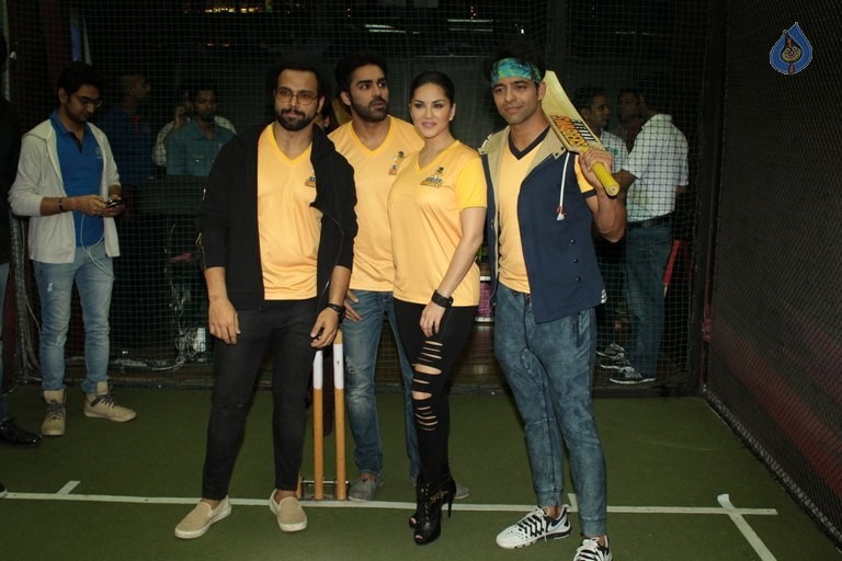 Sunny Leone Unveils BCL Team Chennai Swagger - 28 / 50 photos